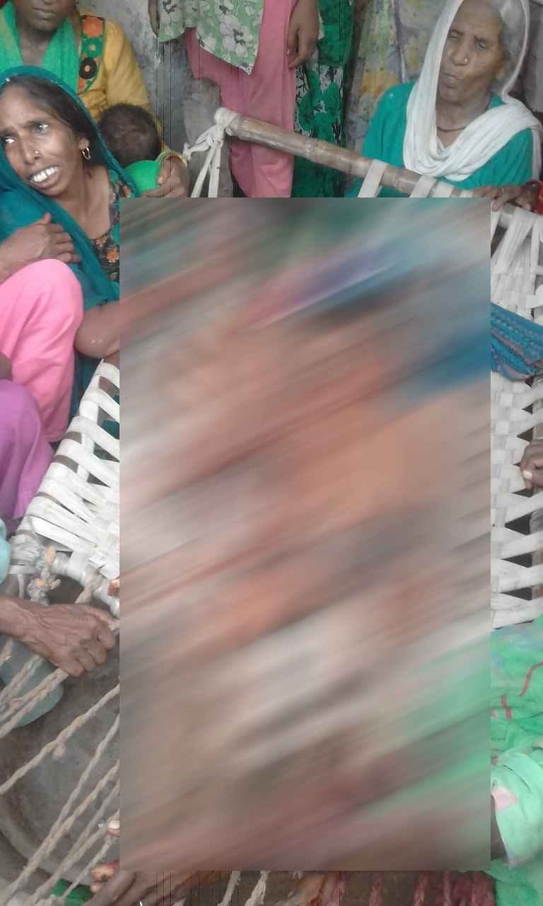 man killed three children in etah for not giving water