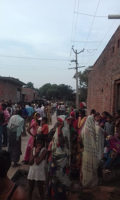 man killed three children in etah for not giving water