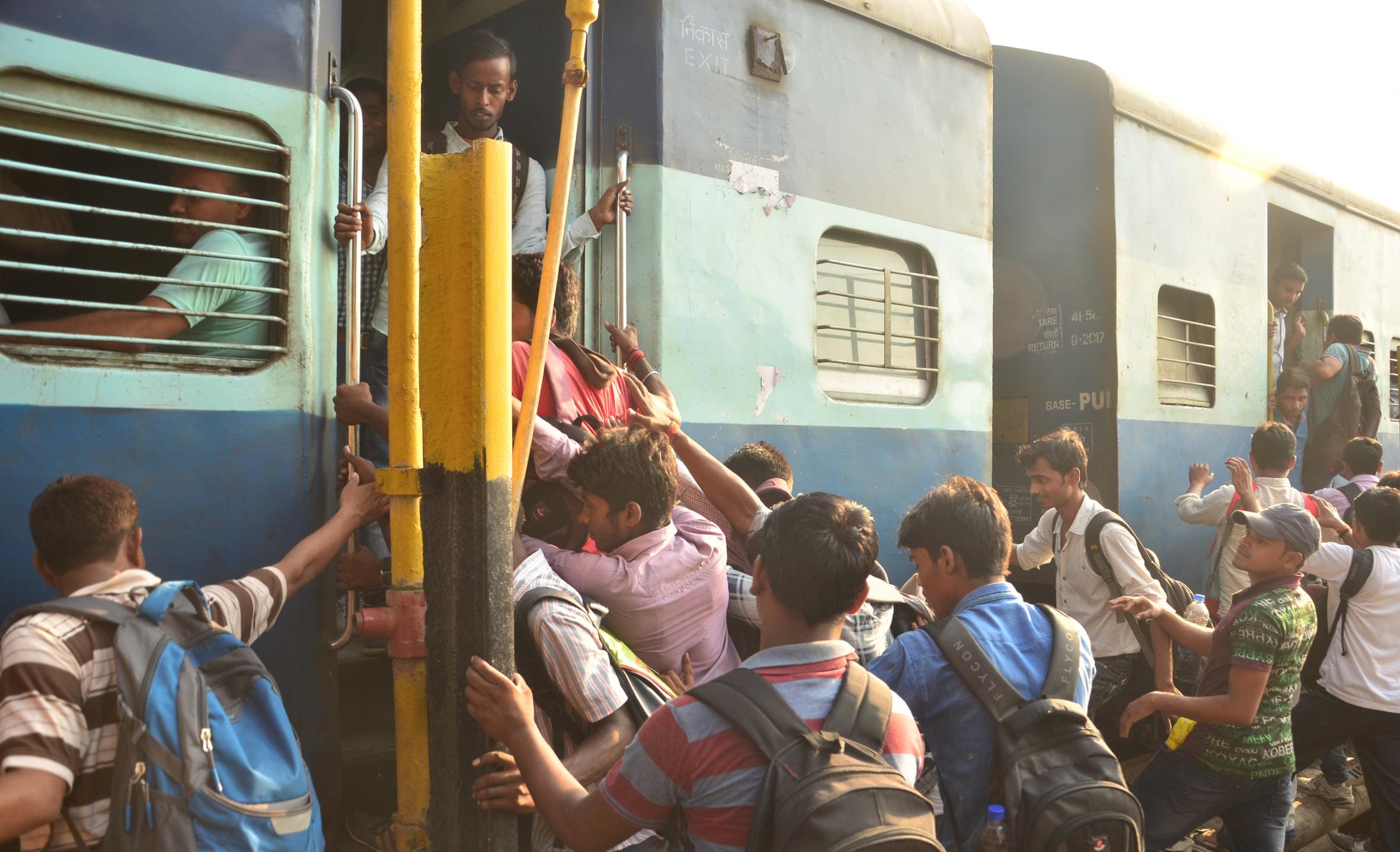 Student rush in Lucknow railway station