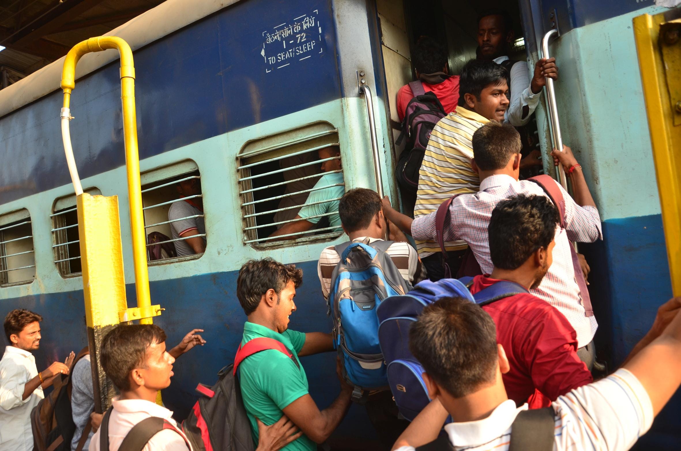 Student rush in Lucknow railway station