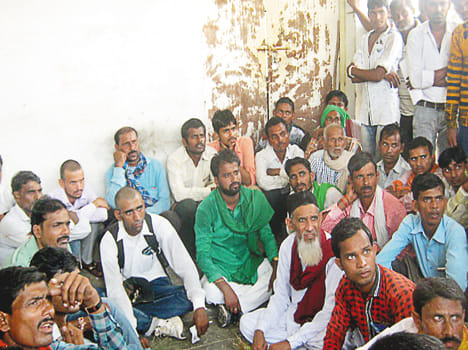 Farmers locked in feeder, troubled by electricity system