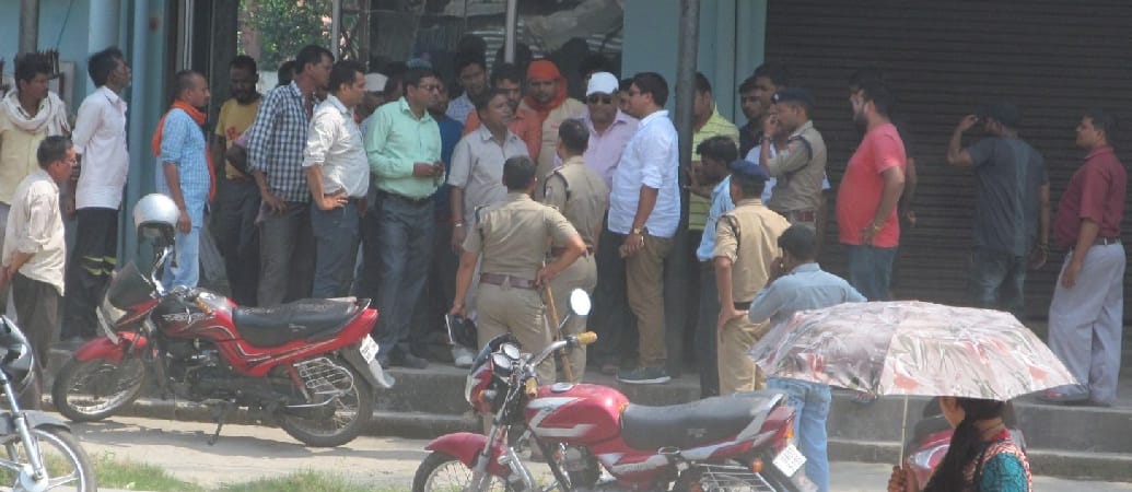Road jammed, police opened