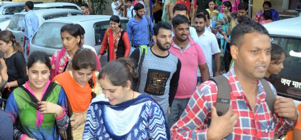 Ruckus in Panchayat Facilitator exam at hamirpur