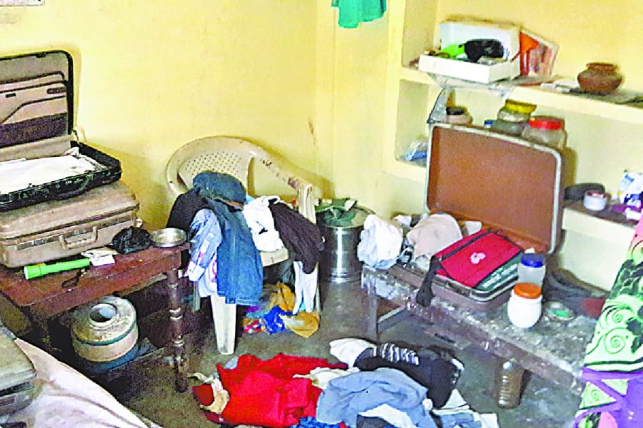 police beats former MLA and his familymen in sultanpur.
