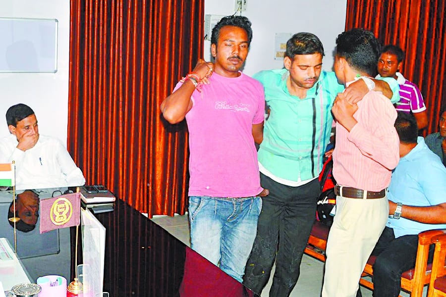 police brutality on a divyang in faizabd.