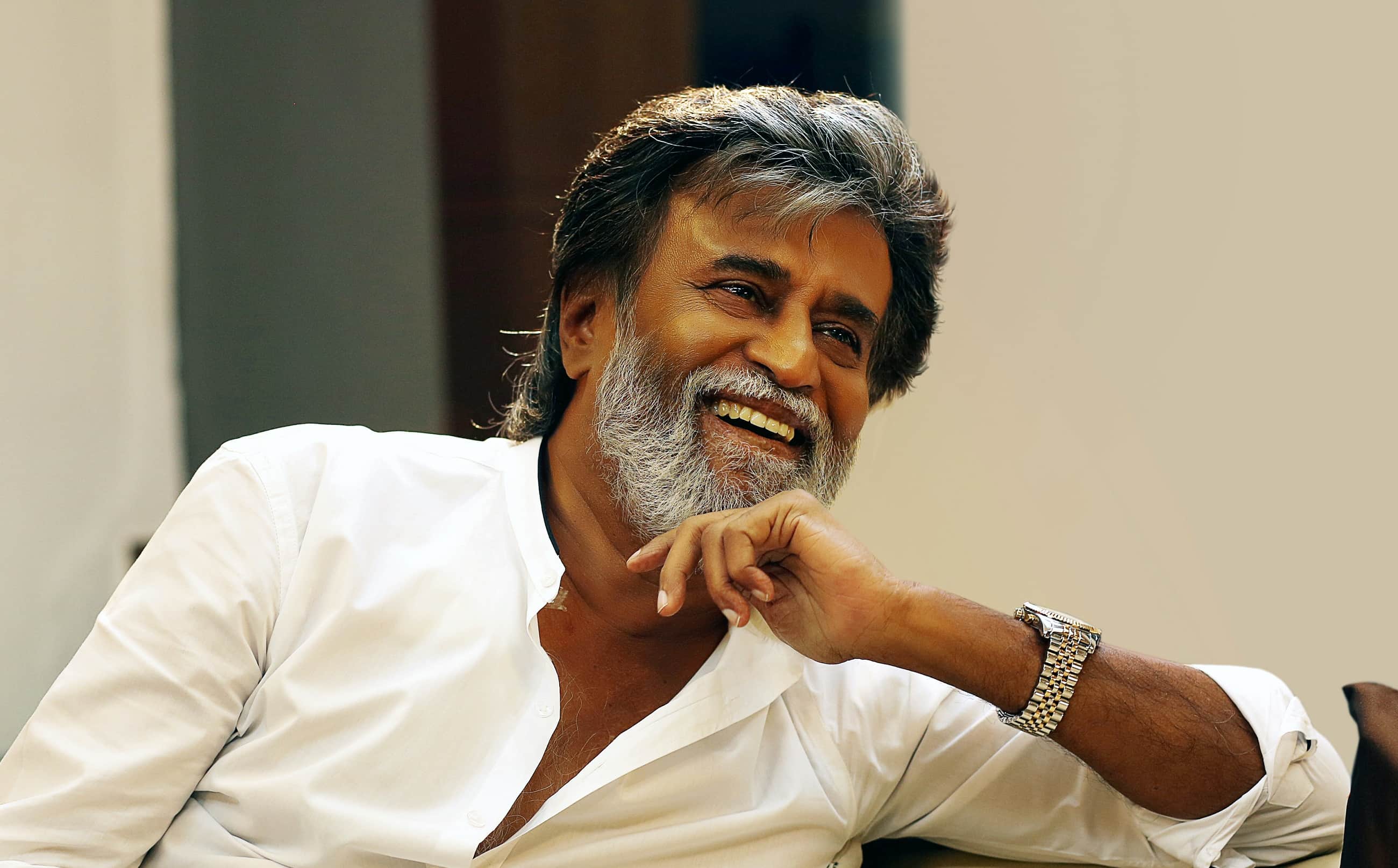 Rajinikanth Applauds Mersal dialogues over GST Issue
