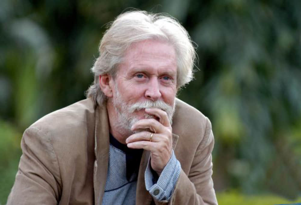 pm modi and bolywood celebrities pay tribute to tom alter over social media 