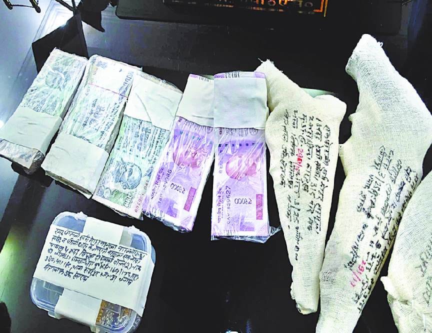 Police nabbed two vicious thieves, recovered goods