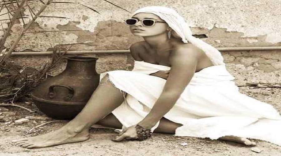 a belgium model arrested in Egypt after secret photoshoot inside ancient temples