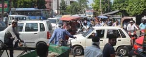 Bus-van driver leaves schoolchildren