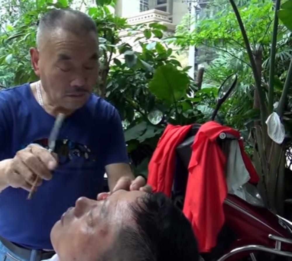 Watch how Man cleans eyes with Knife