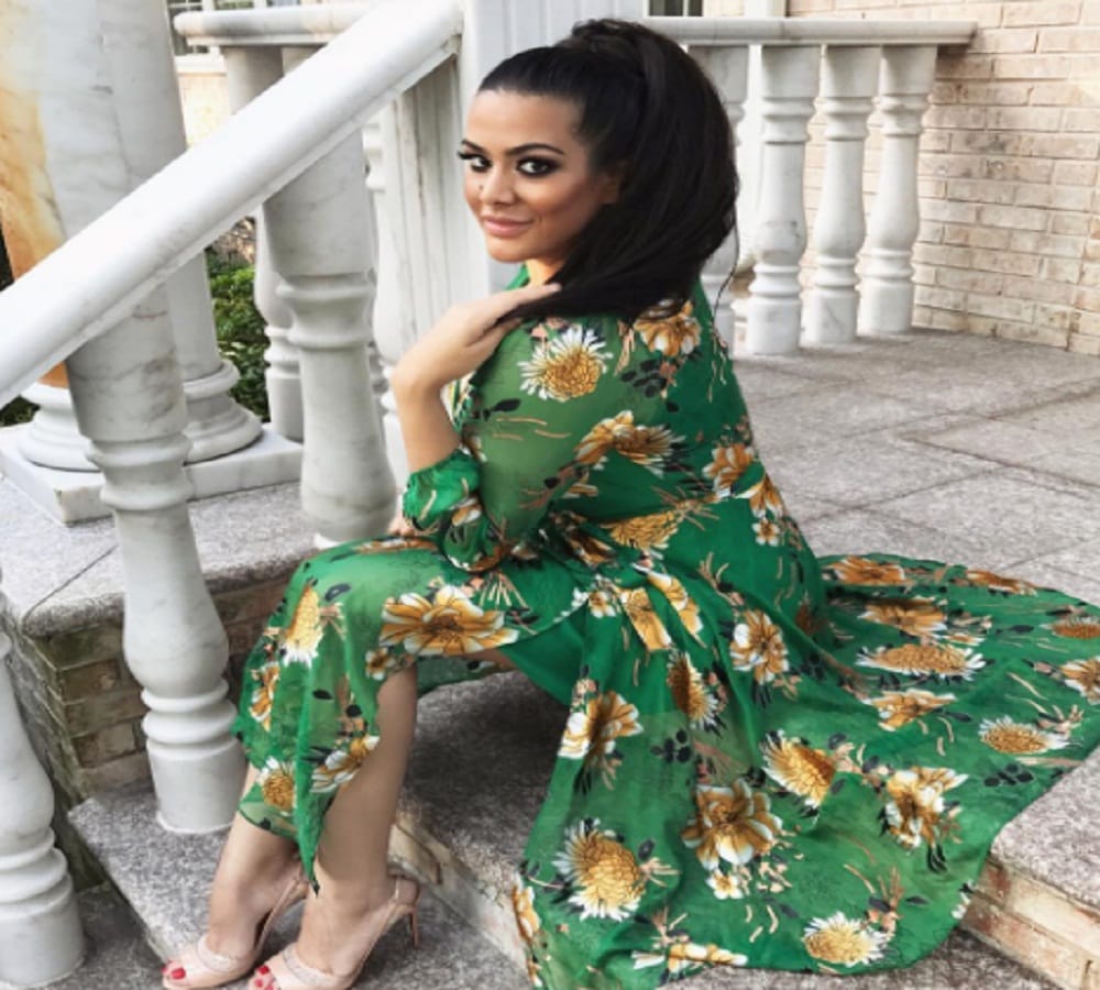 Sanjay Dutt daughter Trishala is more stylish as compare to Manyata 