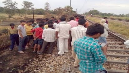 People caught lover couple going to suicide attempt in gorakhpur