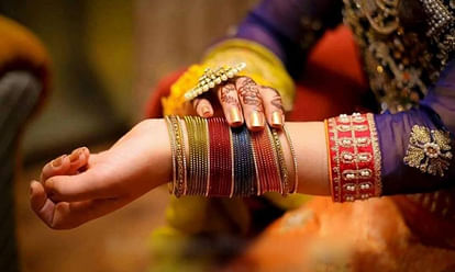 Fashion Tips amazing tips to carry tight bangles in easy way