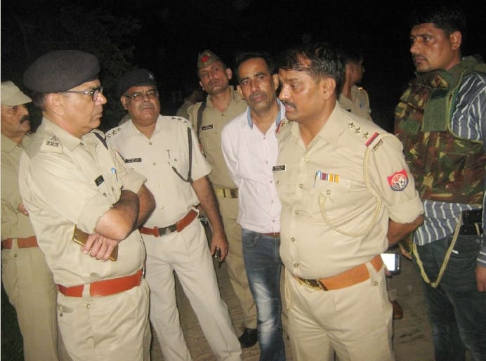Police and robbers encounter