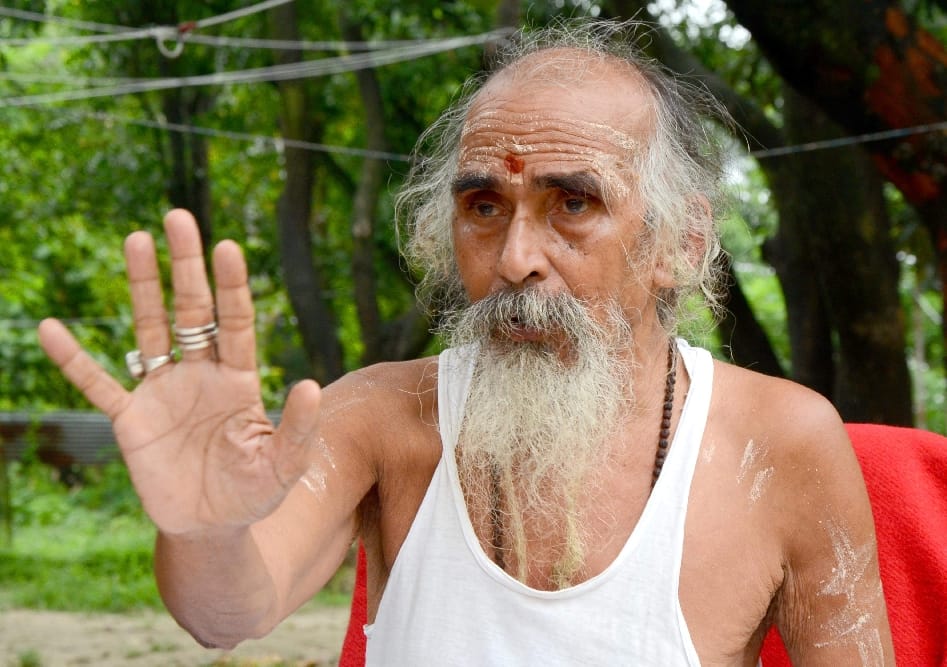 Swami Sivananda Saraswati give altimate to cm trivendra for mining 