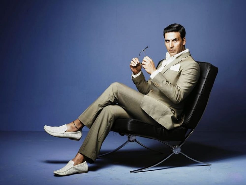 akshay kumar keeps the photo of charlie chaplin in his wallet instead wife twinkle khanna photo