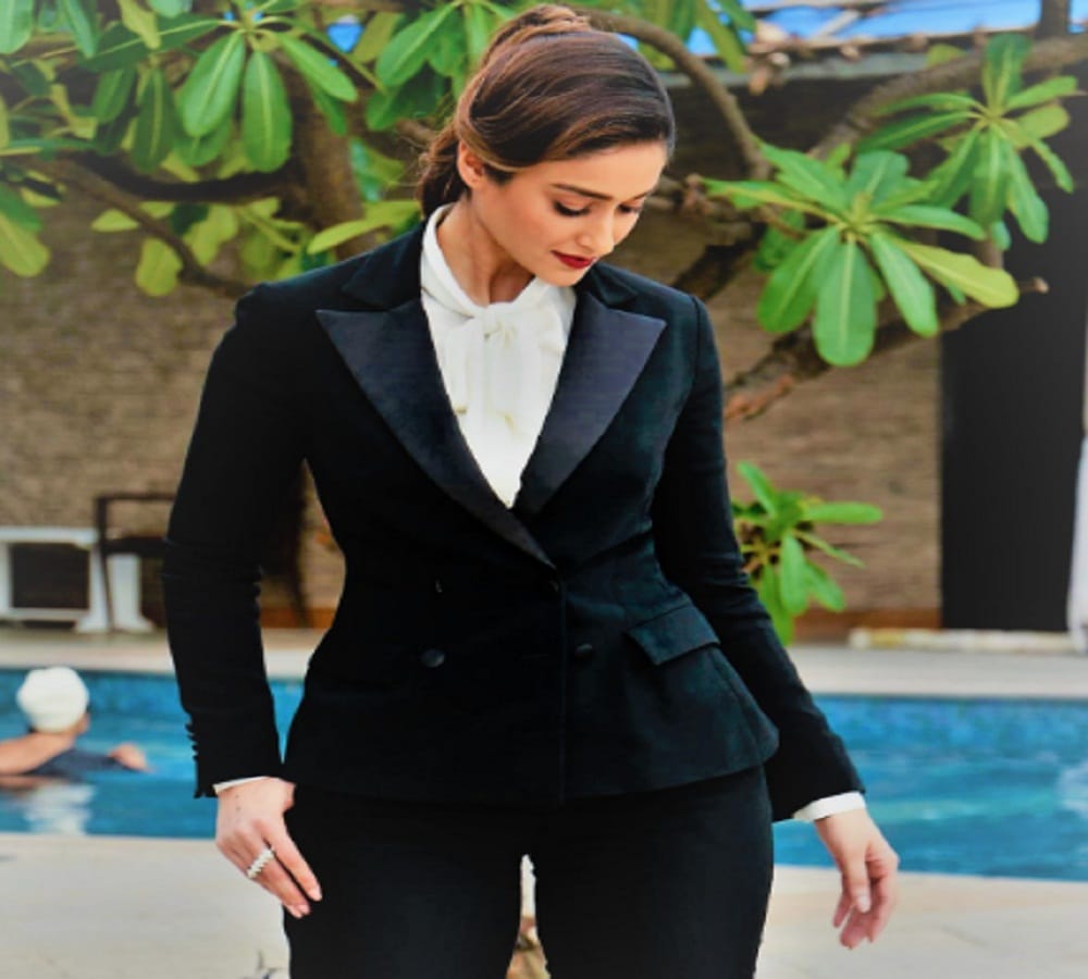 Bollywood actress Ileana D'Cruz photo shoot for Cosmopolitan India magazine 