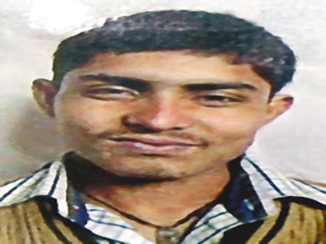 Youth drown in death after sliding legs, death
