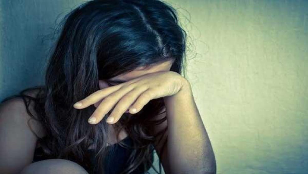 school principal beaten by public after school girl alleged that he teased her 