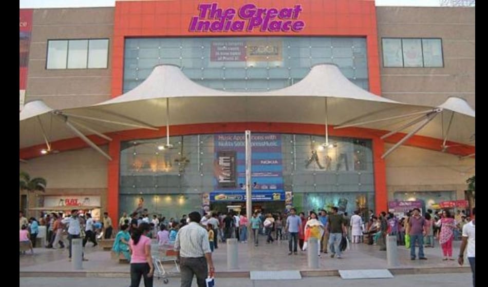 BBA Student stole shoe from showroom of GIP in nodia