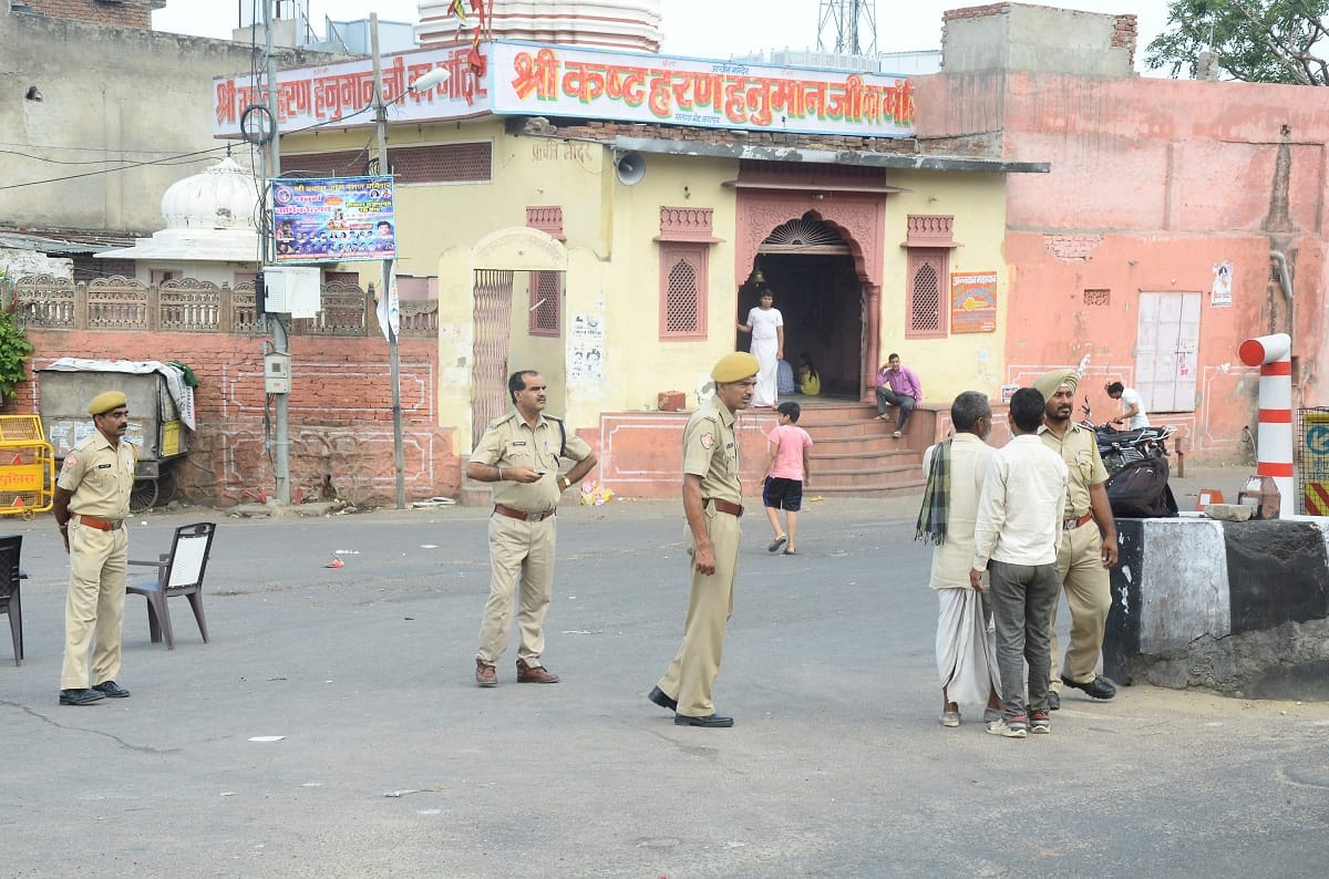 tourists sets their own pleasure in curfew imposed in jaipur city 