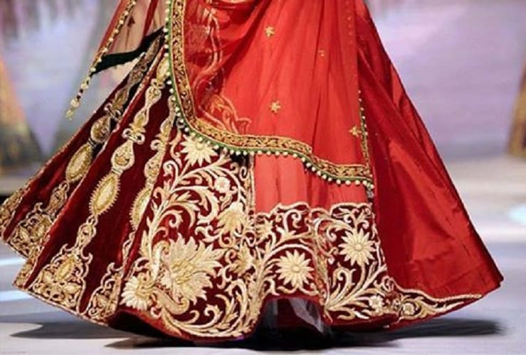 Delhi Bride Fought With A Shop For 8 Years Because Her Lehenga Was 2 Inches Short