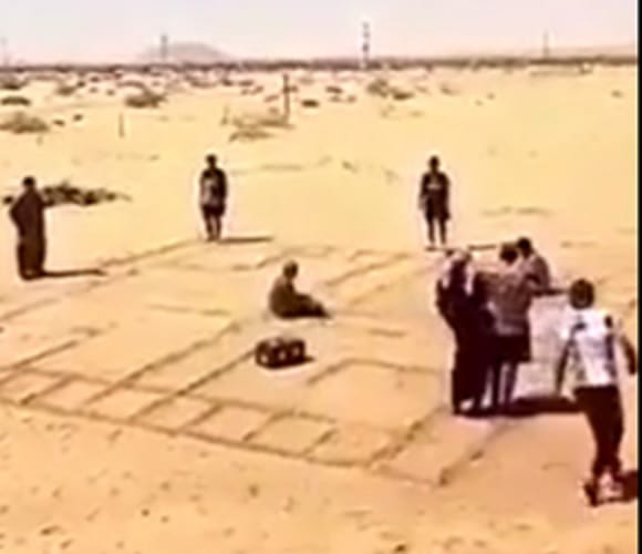 watch video Pakistani boys Played Ludo With Human Pawns 