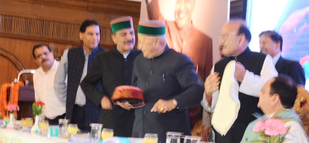 Chief Minister Virbhadra Singh politics over Himachali green colour cap