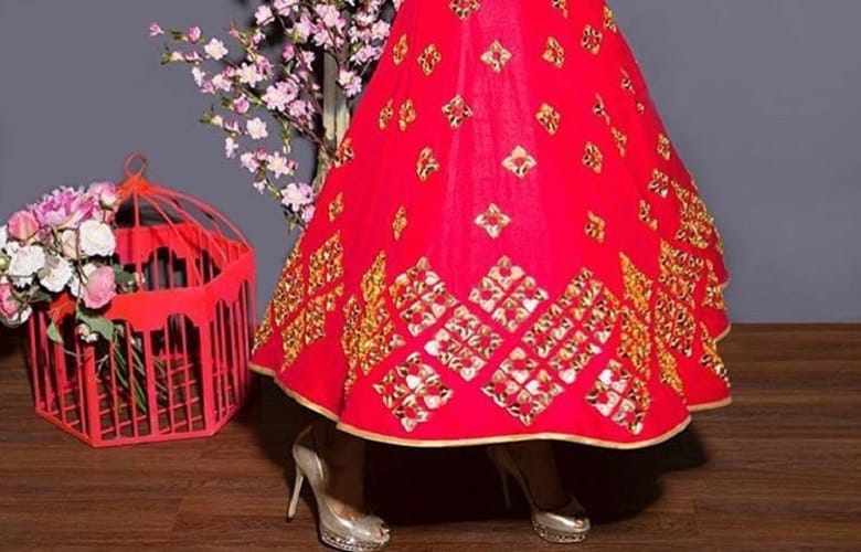 Delhi Bride Fought With A Shop For 8 Years Because Her Lehenga Was 2 Inches Short