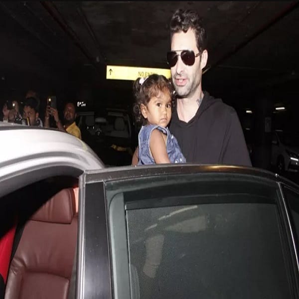 Sunny Leone and her husband get clicked with their little princess Nisha