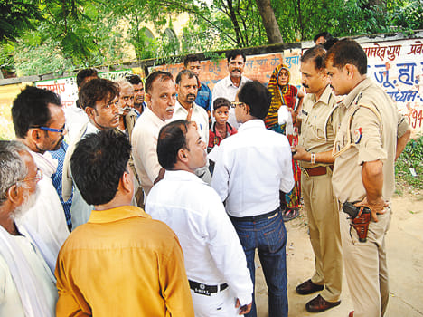 Both of the dead were found in Kanpur dehat
