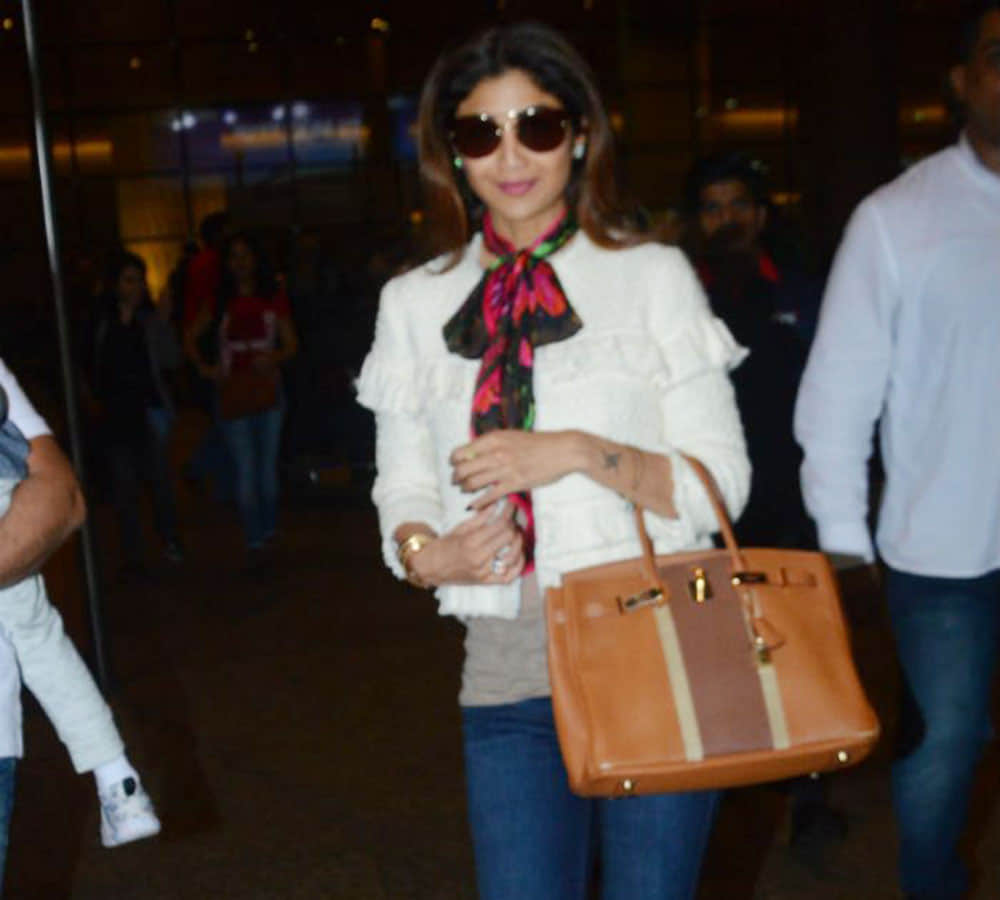 Shilpa Shetty average looking scarf costs is more than our thinking