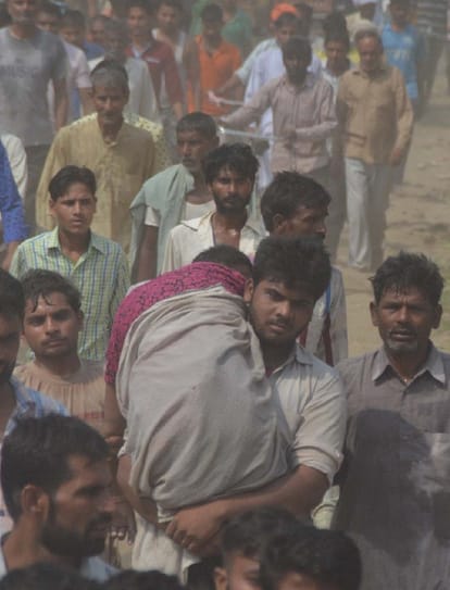 Boat sank in the river, 19 dead