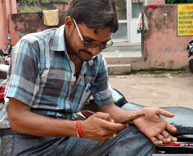 Social media taking Hindi across the ocean