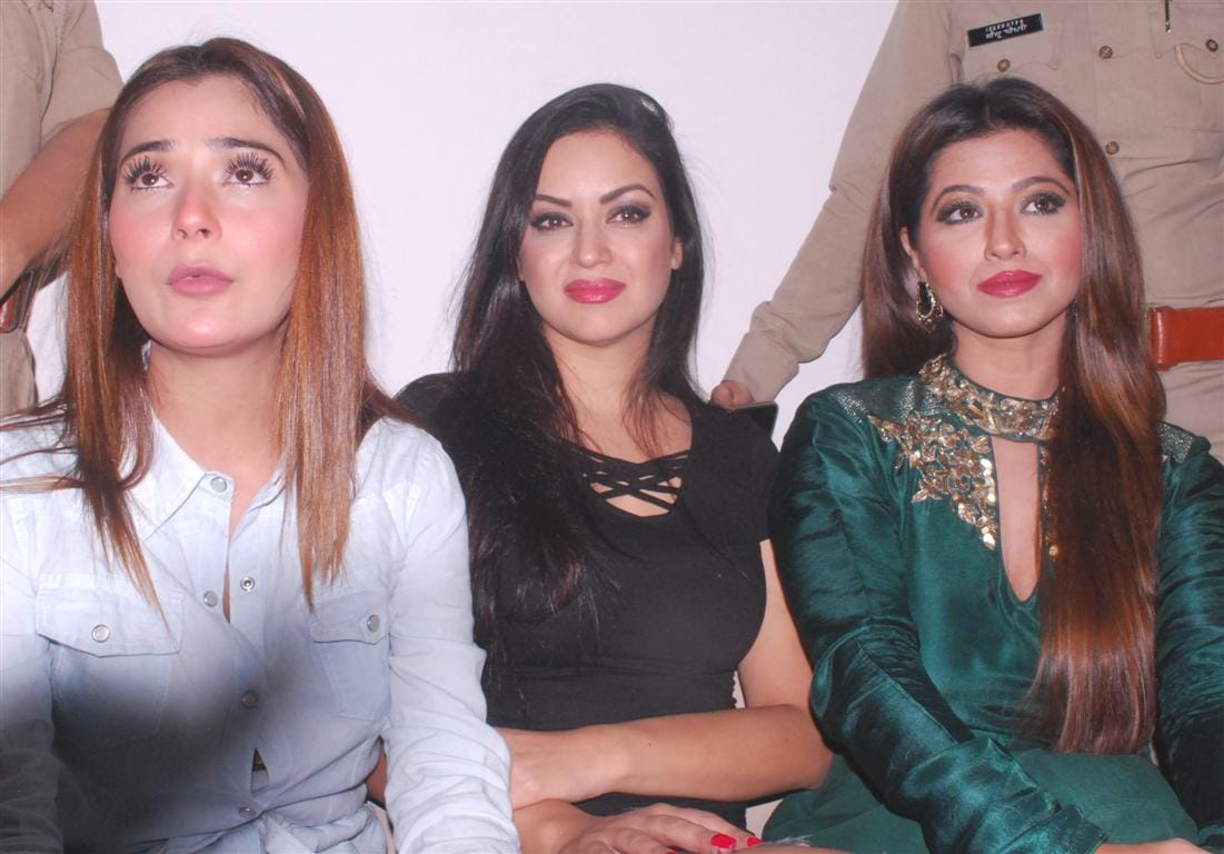 The movie Dil Se' has made popular: Sarah
