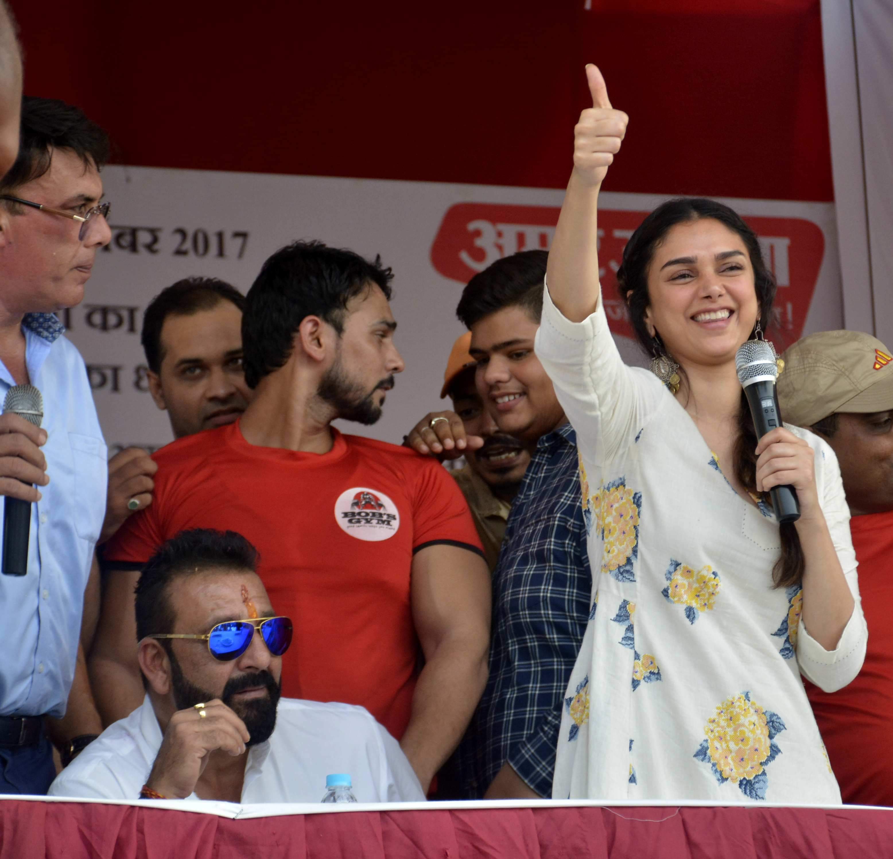 see the photos of aditi rao haidari varanasi visit