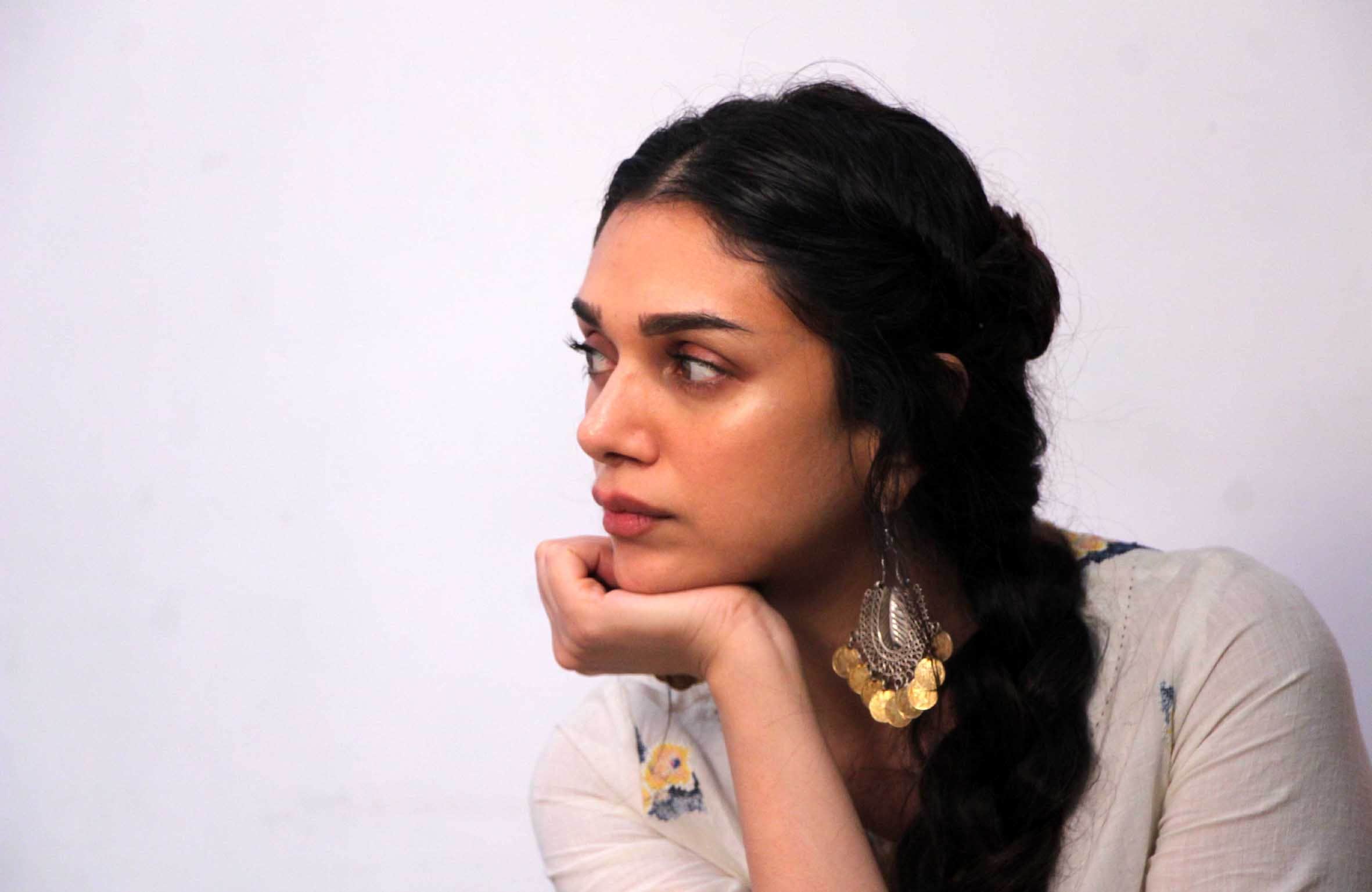 Jaya bachchan suggests Aditi Rao Hydari name to sanjay leela bhansali film padmaavat