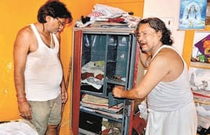 Goods worth 14 lakhs carried by the vault in the business house