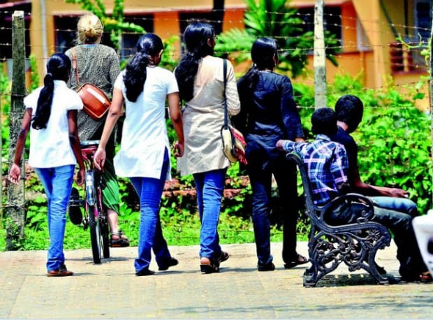 indian boy invents ElectroShoe to protect girls from eve teasers