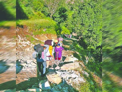 yamunotri yatra route  blocked before four days due to debris
