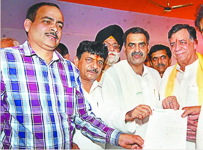 Certificate distributed to the farmers - two