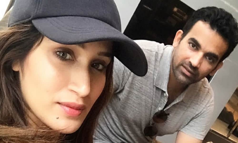 Chak De India Fame Sagarika Ghatge Father Passed Away Actress Wrote Emotional Note