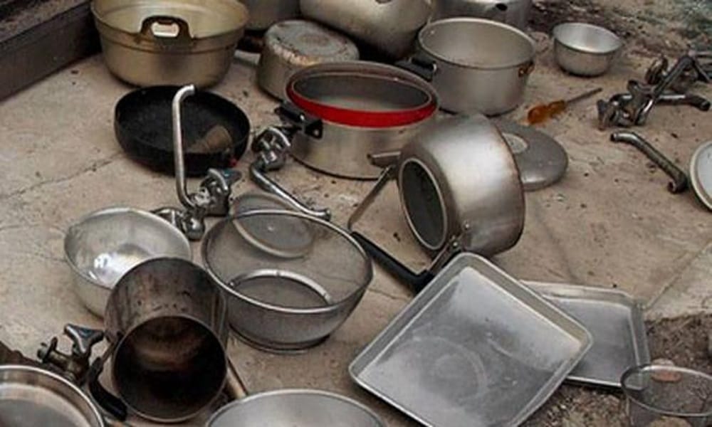 according to vaastu never keep these things at your home 
