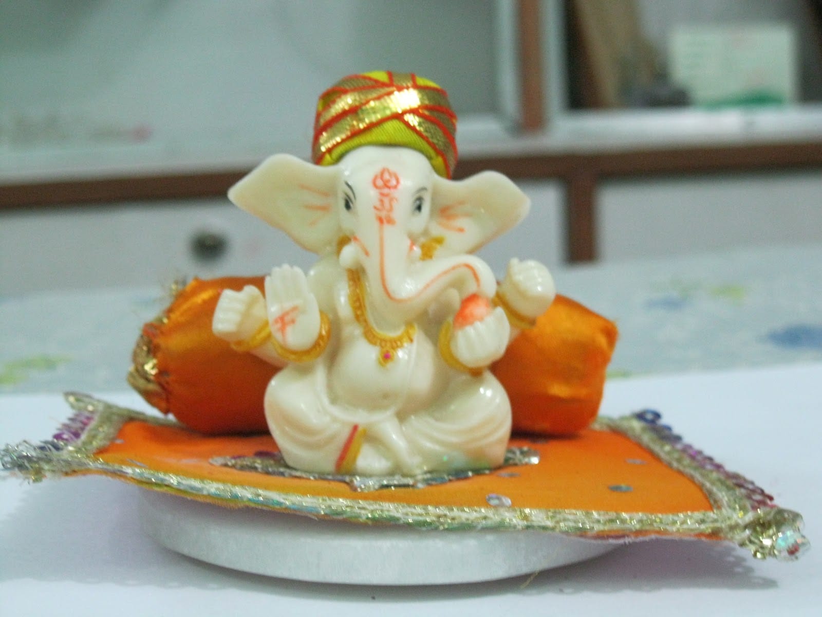 according to vaastu never keep these things at your home 