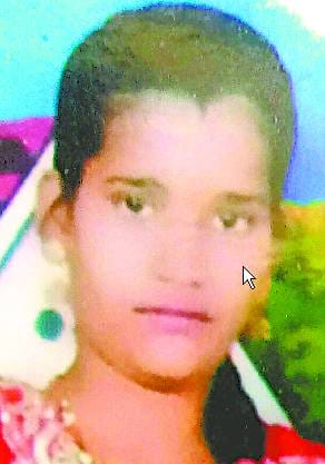 हादसे में बाइक सवार सास-बहू की मौत