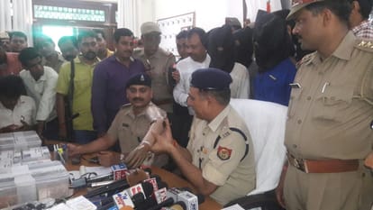 agra police has opened the loot case