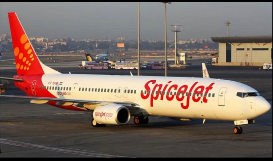 man was traveling with a knife in plane questions raised on security of airport