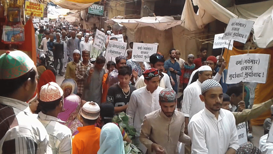 Silent procession in protest against the attacks in Burma