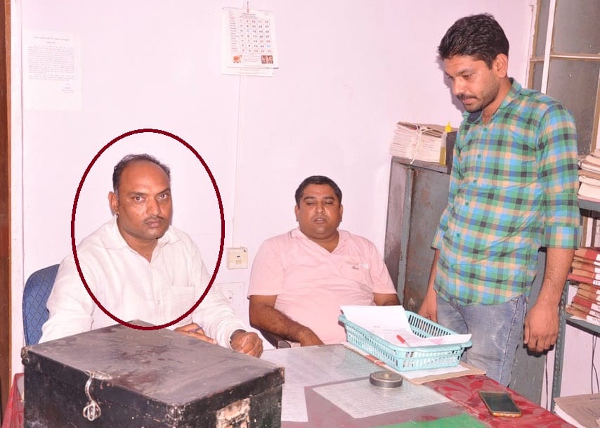 head constable arrested in bribe case